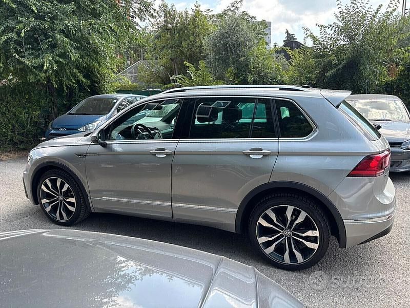 Usata VW Tiguan R-line 190 CV (139 kW) 2020 Grigio SUV