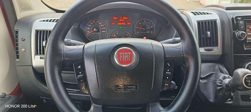 Usata Fiat Ducato 131 CV (96 kW) 2015 Rosso Furgone