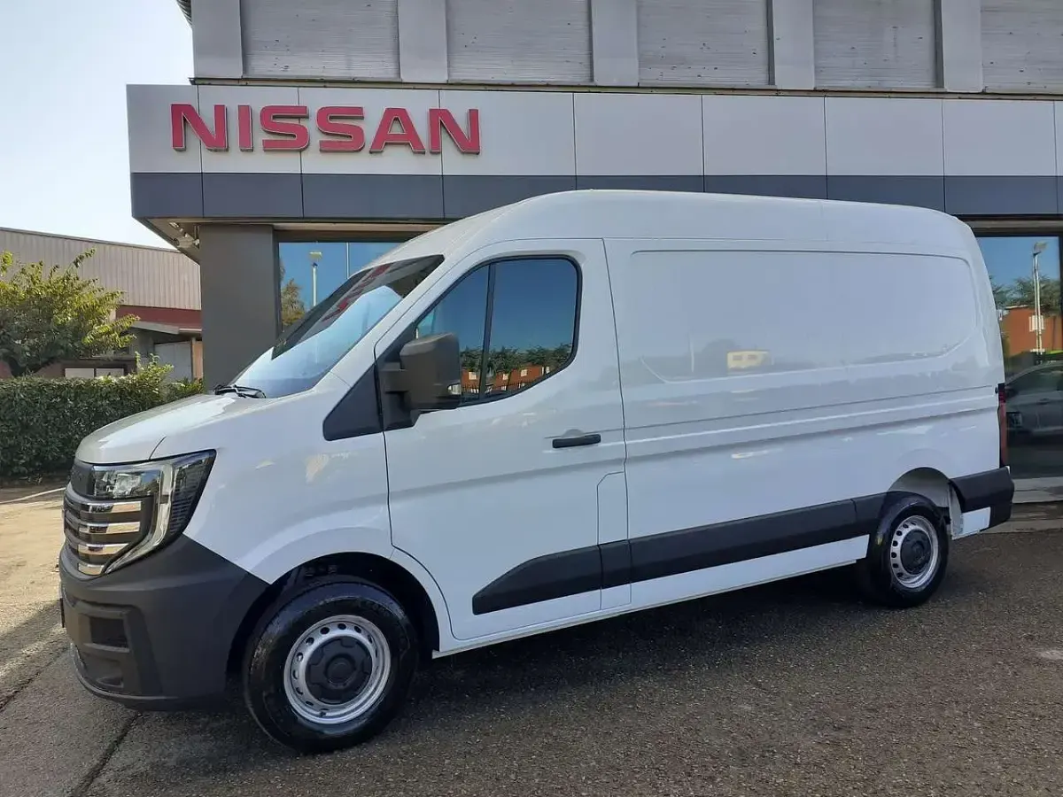 Nuova Nissan Interstar N-Connecta 131 CV (96 kW) 2026 Bianco Furgone