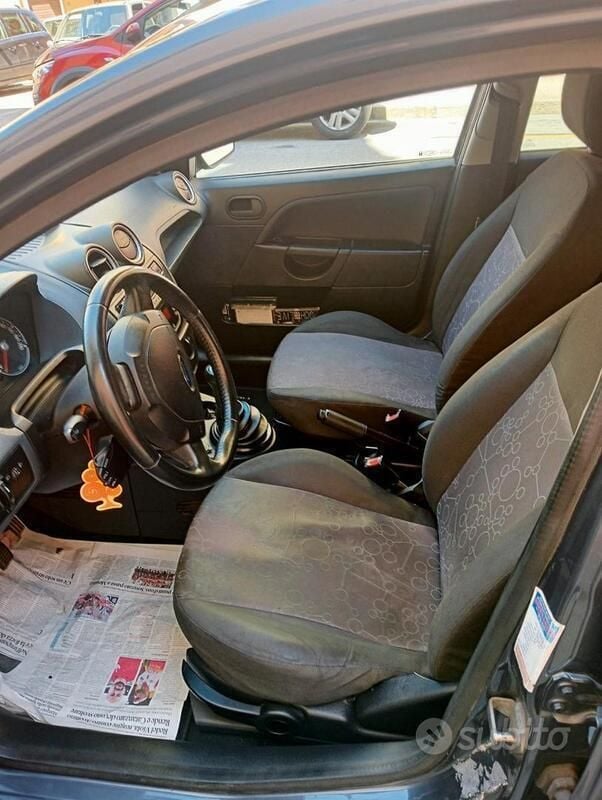 Usata Ford Fiesta 75 CV (55 kW) 2008 Utilitaria