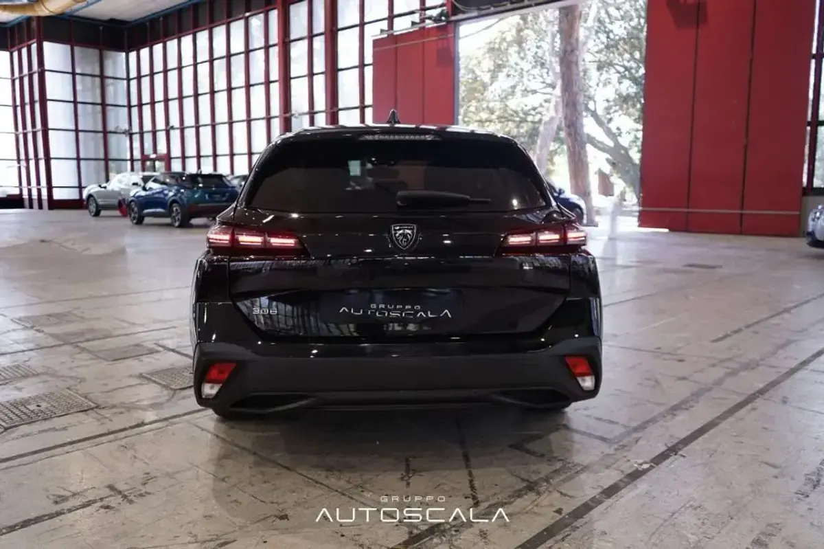 Usata Peugeot 308 Active 131 CV (96 kW) 2024 Nero perla Station wagon