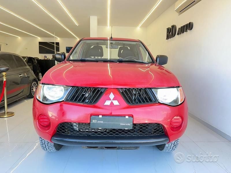Usata Mitsubishi L200 Inform 136 CV (100 kW) 2007 Rosso Pick-up