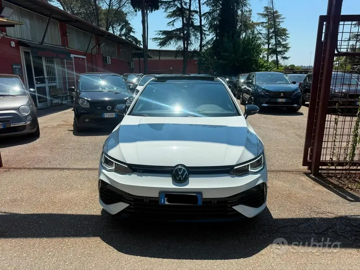 Usata VW Golf VIII GTI 333 CV (244 kW) 2023 Bianco Berlina