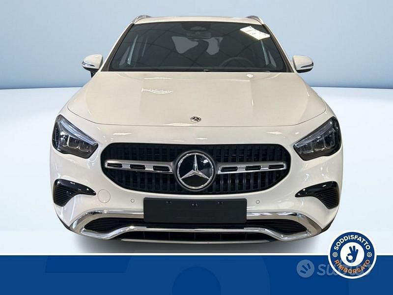 Usata Mercedes GLA200 Advanced Plus 149 CV (109 kW) 2025 Bianco SUV