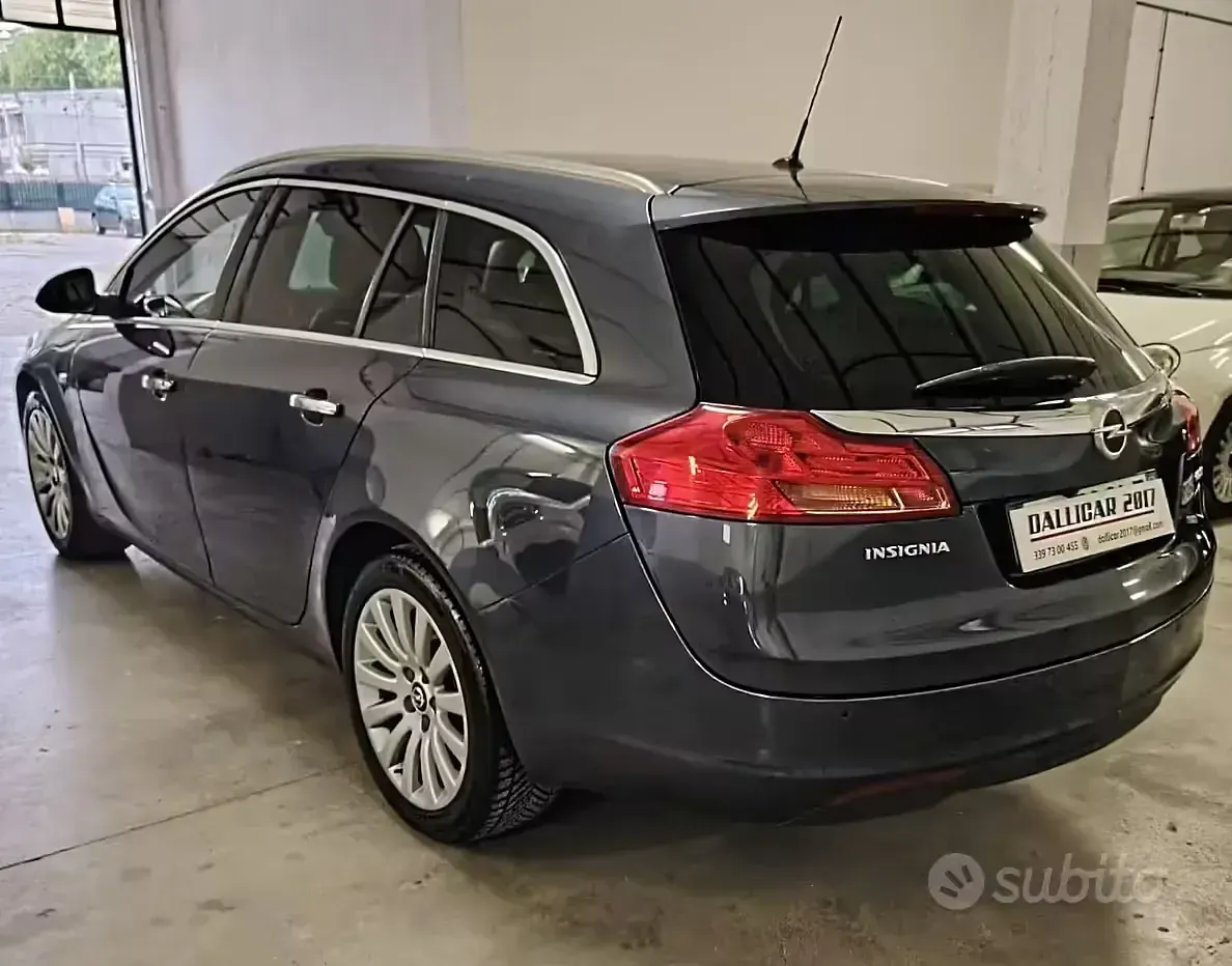 Occasion Opel Insignia Cosmo 160 ch (117 kW) 2011 Bleue Break