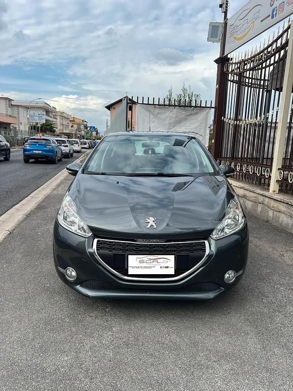 Usata Peugeot 208 Access 91 CV (66 kW) 2015 Grigio Utilitaria
