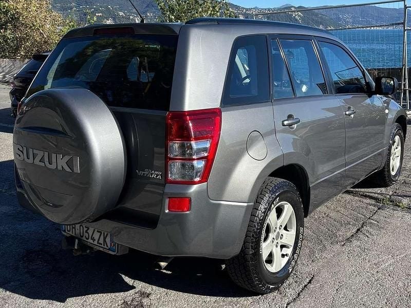 Usata Suzuki Grand Vitara 129 CV (94 kW) 2007 Grigio SUV