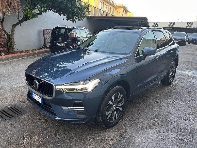 Usata Volvo XC60 Plus 197 CV (144 kW) 2022 Blu metallizzato SUV