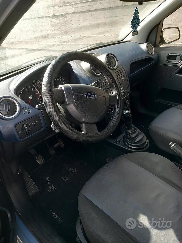 Usata Ford Fiesta 2006 Utilitaria