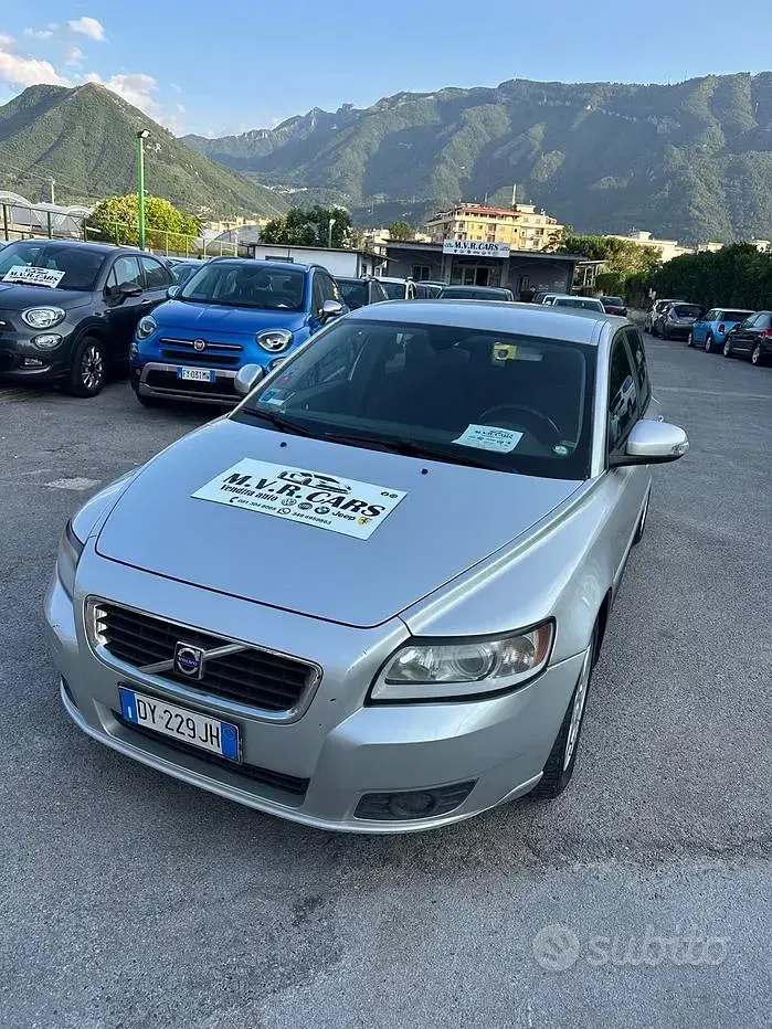 Usata Volvo V50 R-Design 109 CV (80 kW) 2010 Grigio Station wagon