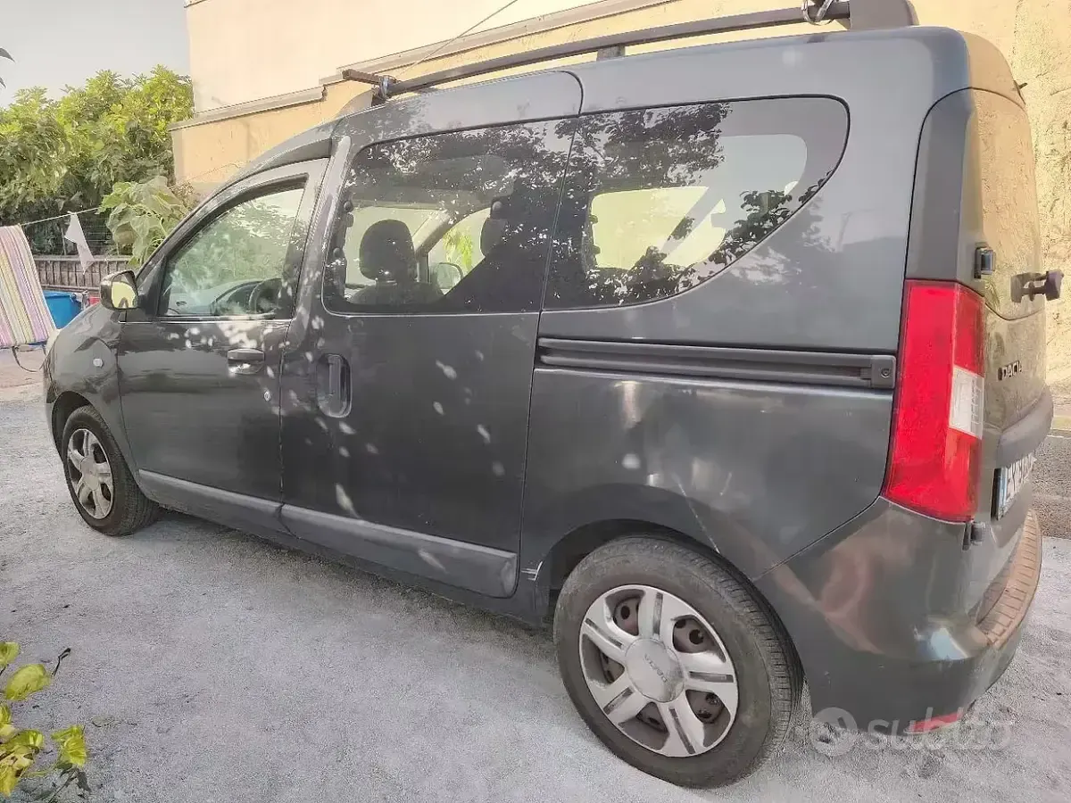 Usata Dacia Dokker 75 CV (55 kW) 2013 Monovolume