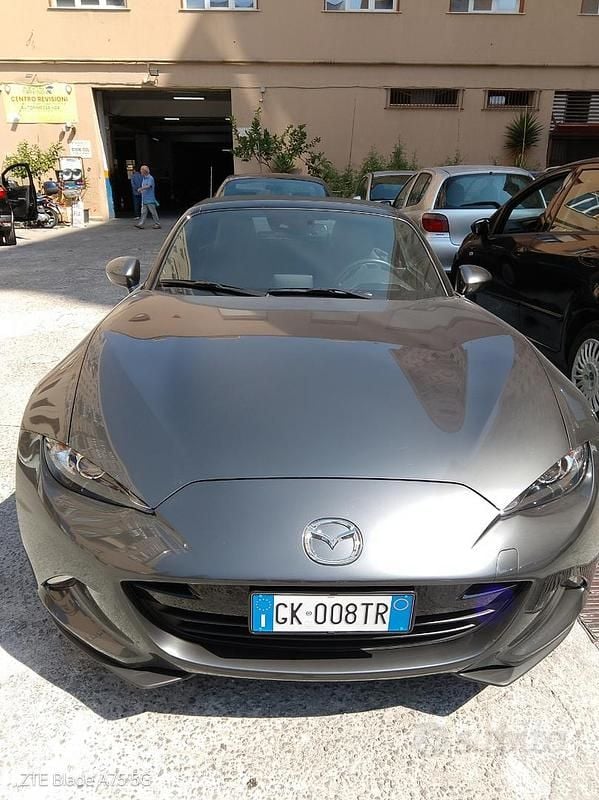 Usata Mazda MX5 150 CV (110 kW) 2023 Grigio Cabrio