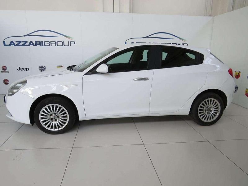 Usata Alfa Romeo Giulietta Super 120 CV (88 kW) 2019 Bianco Utilitaria