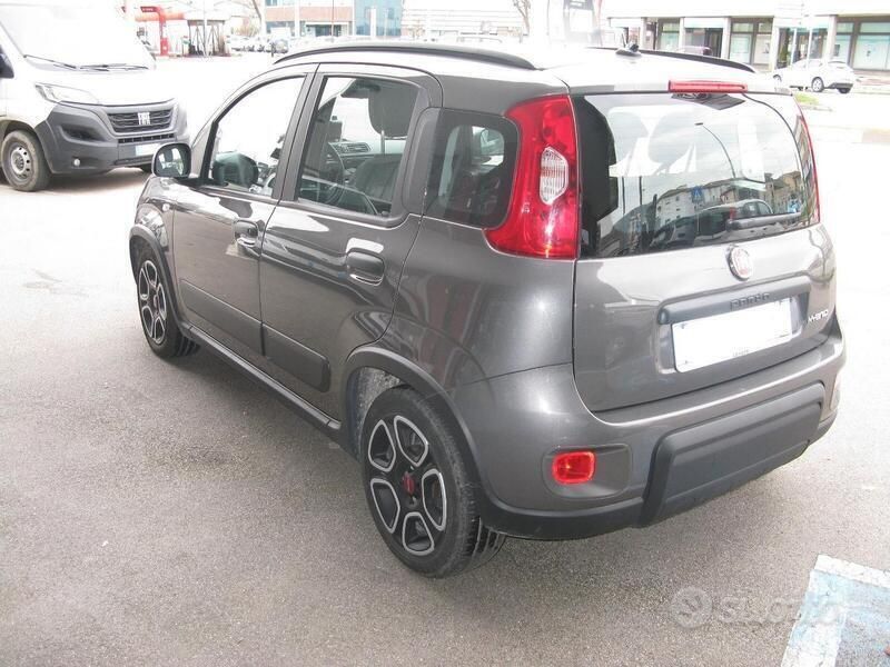 Usata Fiat Panda City Life 71 CV (52 kW) 2022 Grigio Utilitaria