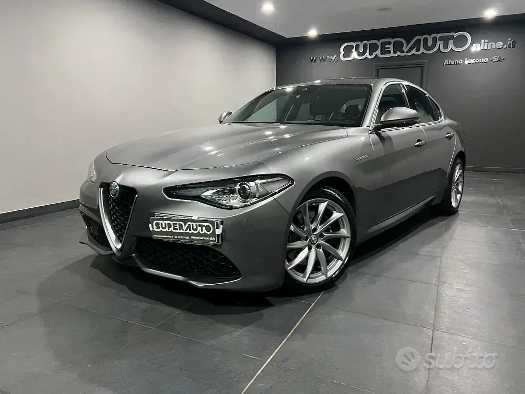 Usata Alfa Romeo Giulia Veloce 210 CV (154 kW) 2018 Grigio Berlina