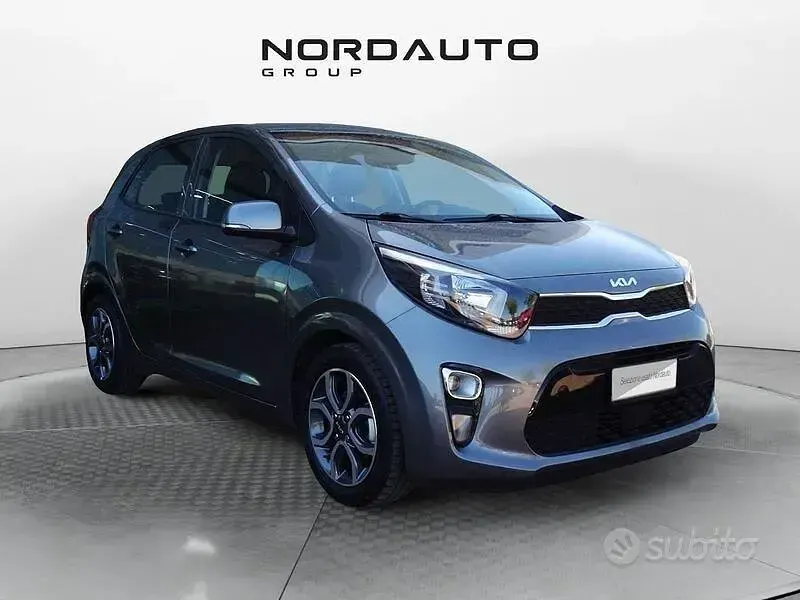 Usata Kia Picanto Style 67 CV (49 kW) 2023 Grigio Utilitaria