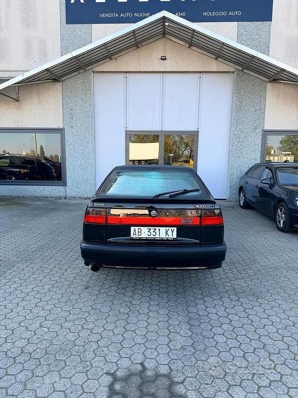 Usata Saab 9000 Aero 185 CV (136 kW) 1994 Nero Berlina