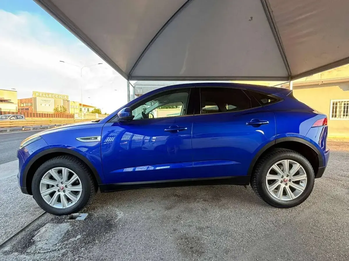 Usata Jaguar E-Pace R-Dynamic 150 CV (110 kW) 2018 Blu/azzurro SUV