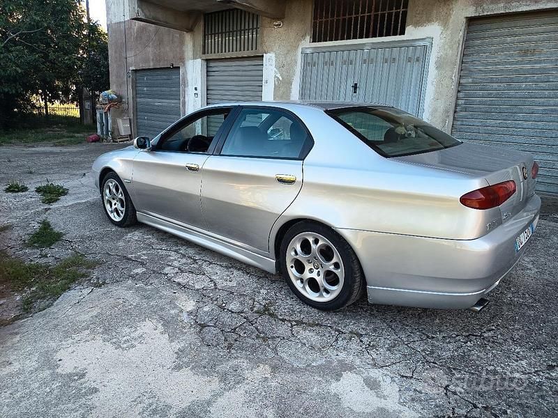 Second-hand Alfa Romeo 166 Super 220 CP (161 kW) 2001 Gri Berlinǎ