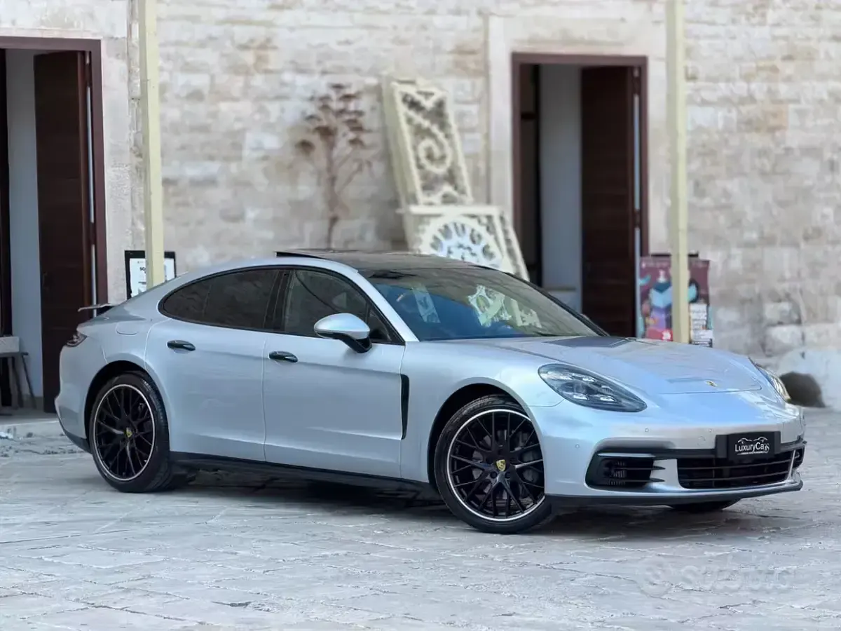 Usata Porsche Panamera 422 CV (310 kW) 2017 Grigio Berlina
