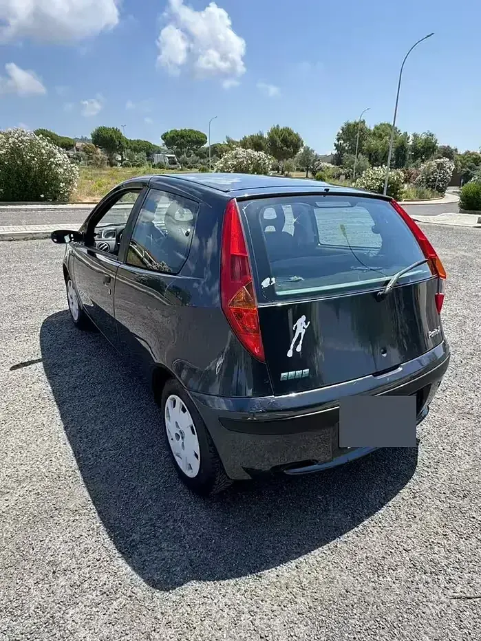 Usata Fiat Punto 60 CV (44 kW) 2001 Nero Utilitaria
