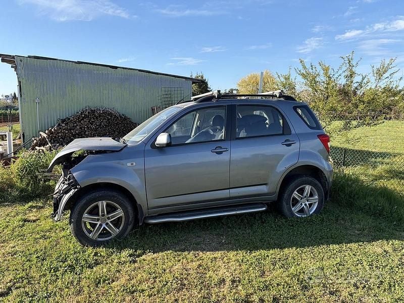 Usata Daihatsu Terios 105 CV (77 kW) 2007 SUV