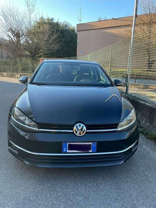 Nero Usata 2019 VW Golf VII Executive Tre volumi | 10.700 € (Super prezzo) - Immagine 1/4
