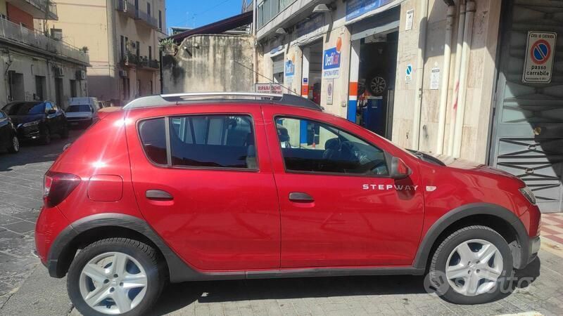 Usata Dacia Sandero 2013 Rosso Utilitaria