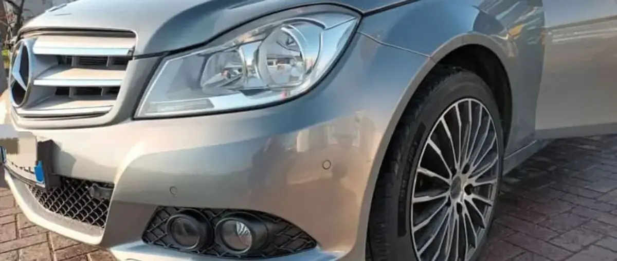 Usata Mercedes C180 120 CV (88 kW) 2014 Grigio Station wagon