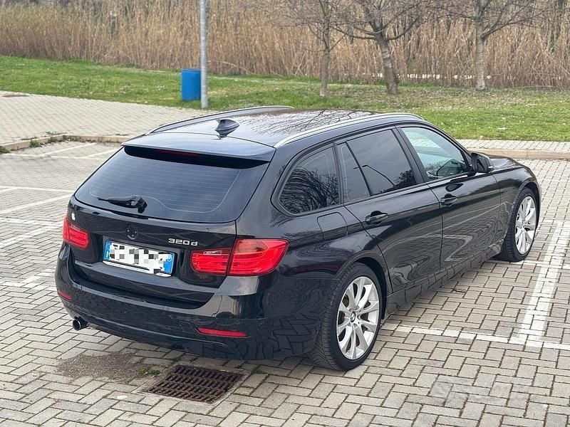 Usata BMW 320 Comfort Edition 2015 Nero Station wagon