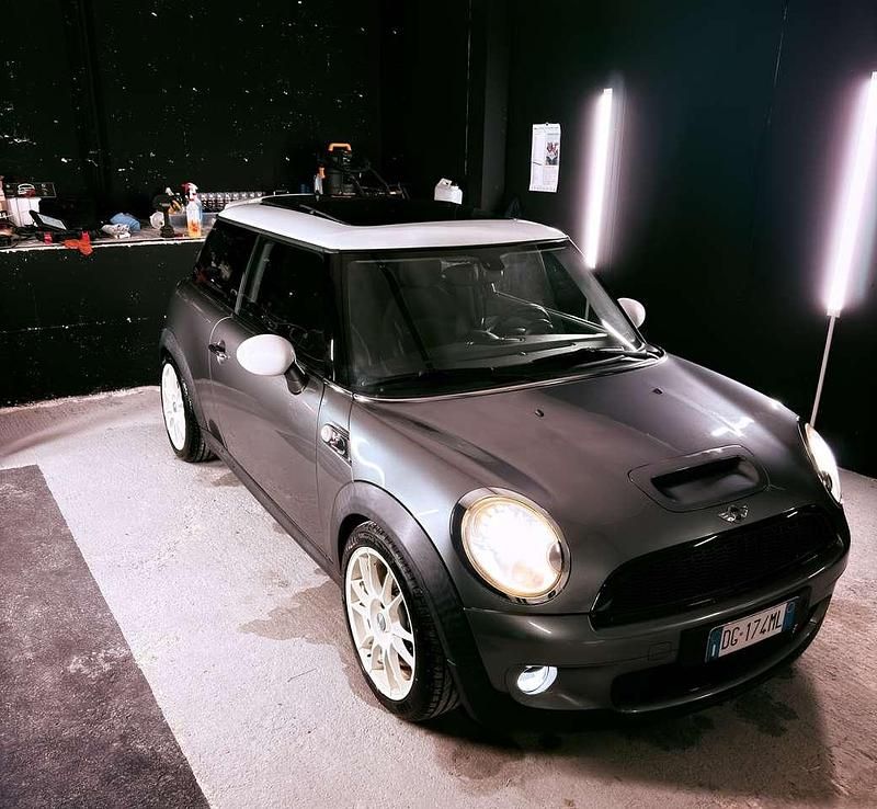 Usata Mini Cooper S 174 CV (127 kW) 2008 Grigio Utilitaria