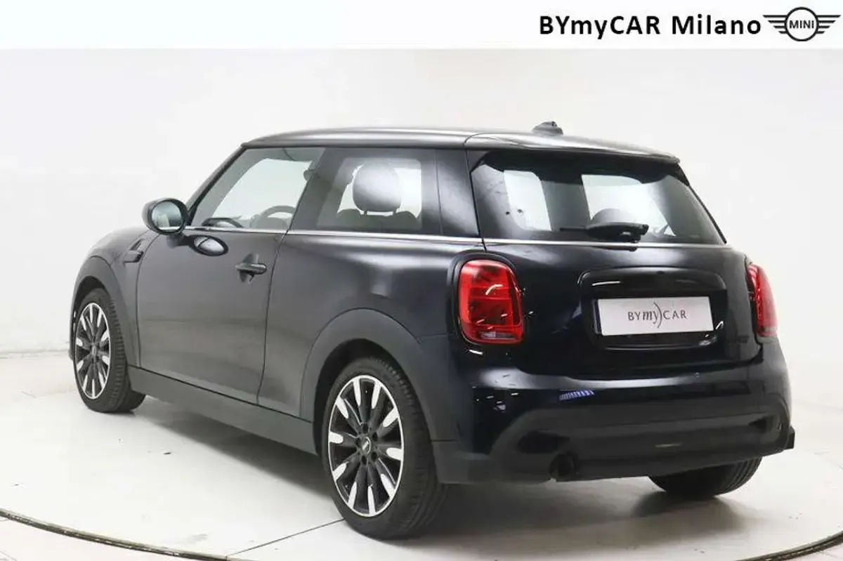 Usata Mini Cooper 136 CV (100 kW) 2024 Enigmatic black mini yours Utilitaria