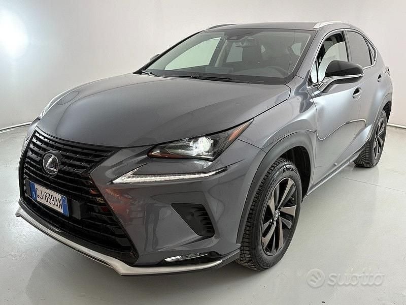 Usata Lexus NX300h Luxury Line 155 CV (114 kW) 2022 Grigio SUV