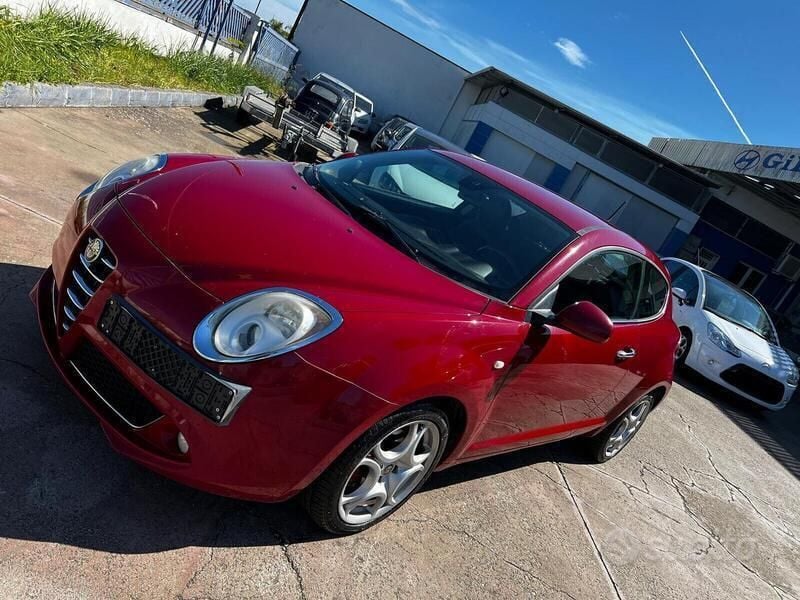 Rosso Usata 2012 Alfa Romeo MiTo Distinctive Due volumi | 6490 € (Buon prezzo) - Immagine 1/4