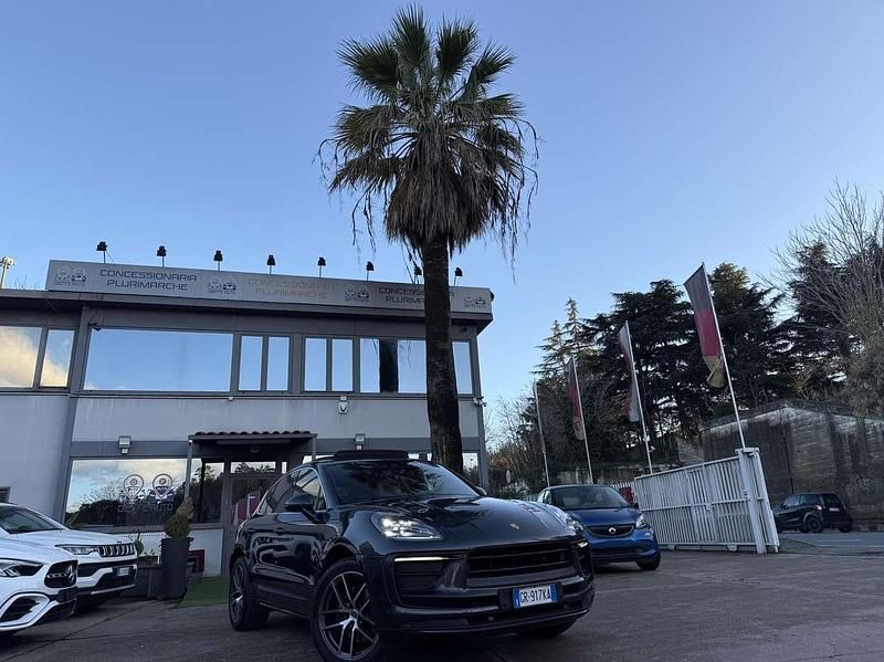 Usata Porsche Macan 265 CV (194 kW) 2023 Grigio SUV