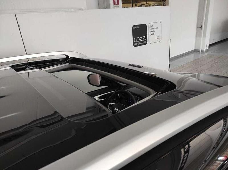 Nuova EMC SEI 113 CV (83 kW) 2026 Nero SUV