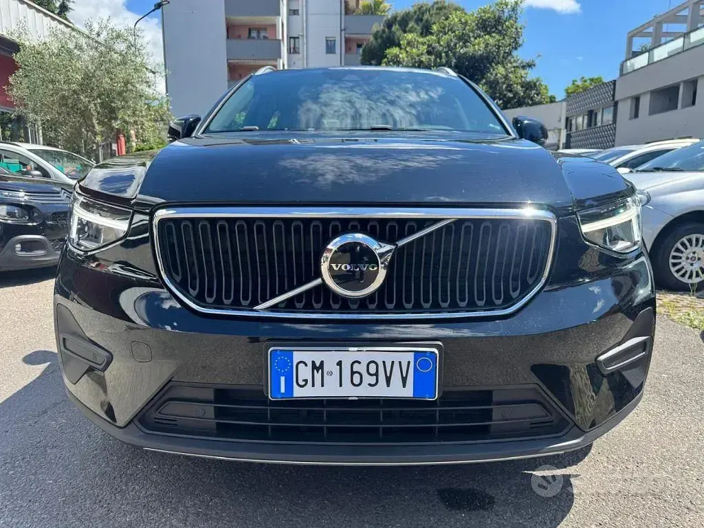 Usata Volvo XC40 Core 129 CV (94 kW) 2023 Nero SUV