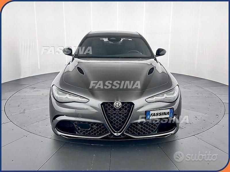 Usata Alfa Romeo Giulia Quadrifoglio 519 CV (381 kW) 2023 Grigio Berlina