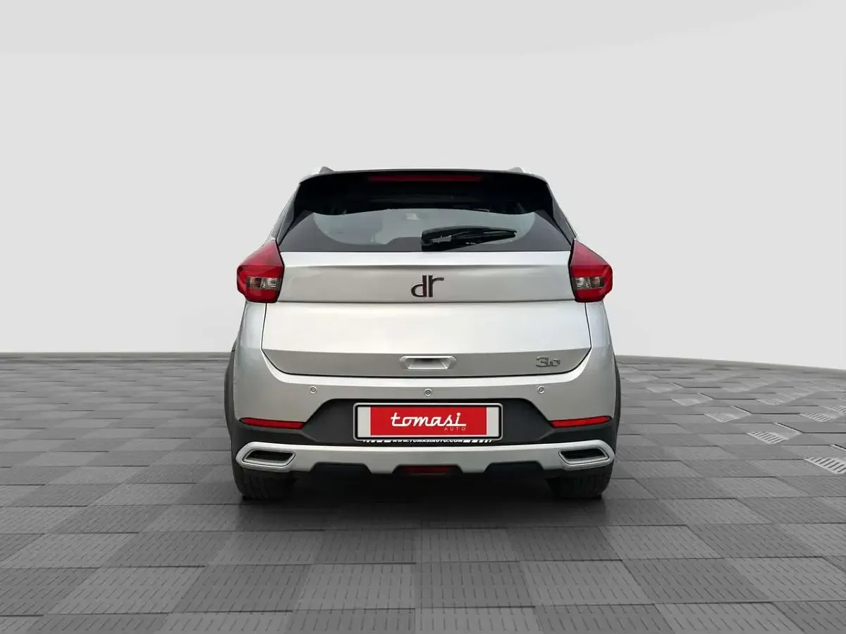 Usata DR DR 3.0 117 CV (86 kW) 2025 Silver con tetto nero lucido SUV