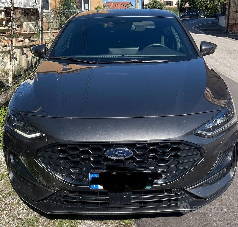 Usata Ford Focus ST-Line X 116 CV (85 kW) 2023 Grigio Berlina