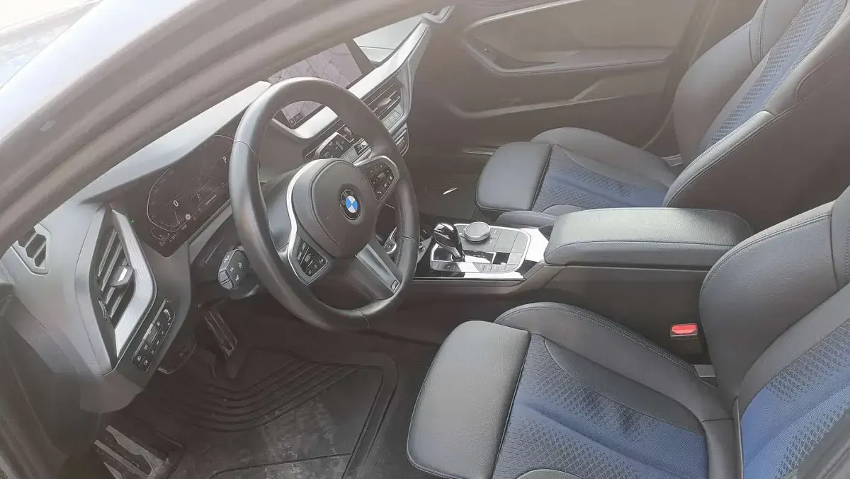 Usata BMW 120 M Sport 190 CV (139 kW) 2023 Argento Berlina