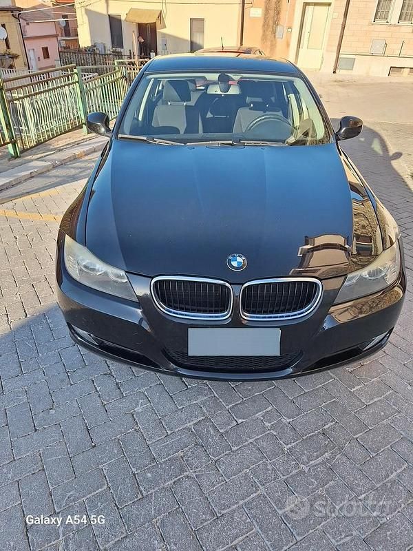 Usata BMW 320 Efficient Dynamics 177 CV (130 kW) 2008 Nero Station wagon
