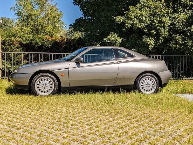 Usata Alfa Romeo GTV 130 CV (95 kW) 1996 Coupé