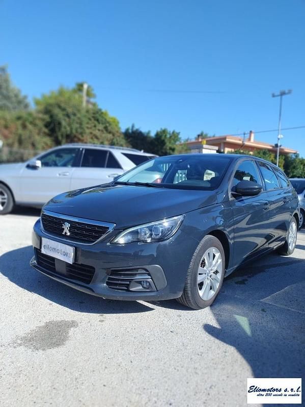 Usata Peugeot 308 SW Business-Line 130 CV (95 kW) 2019 Grigio Station wagon