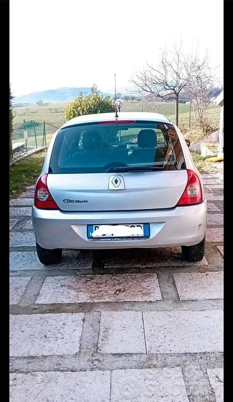 Usata Renault Clio II 54 CV (39 kW) 2008 Berlina