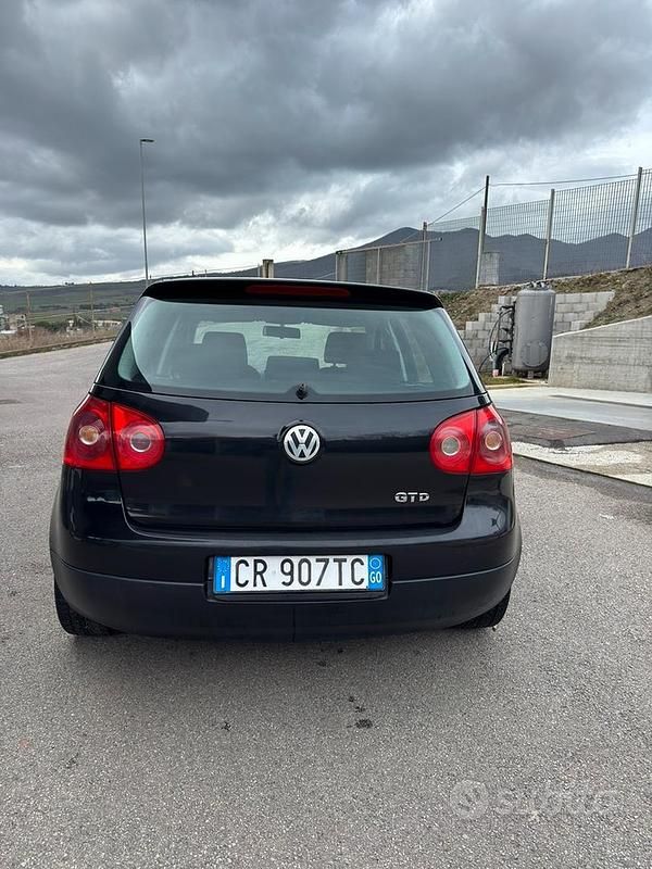 Usata VW Golf IV 105 CV (77 kW) 2005 Nero Berlina