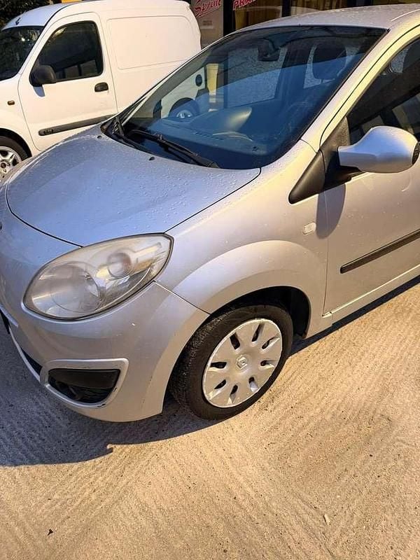 Usata Renault Twingo Privilege 58 CV (42 kW) 2007 Metalizzato Utilitaria