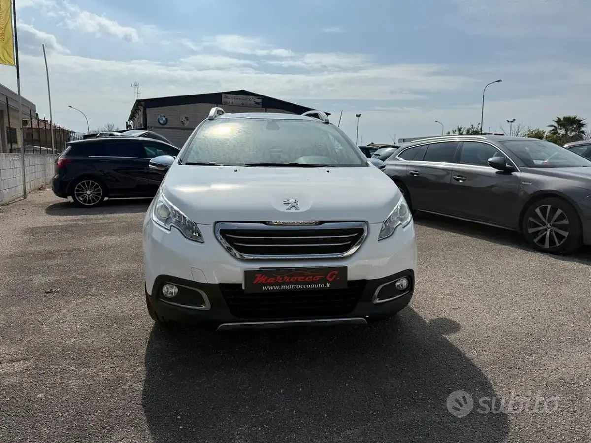 Usata Peugeot 2008 Access 99 CV (72 kW) 2016 Bianco SUV