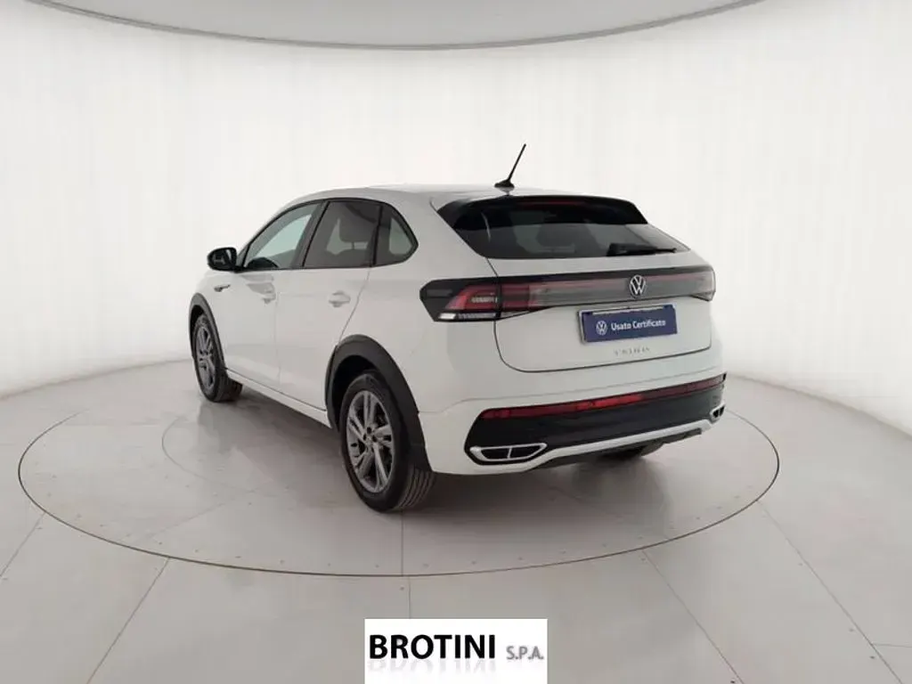 Usata VW Taigo R-line 110 CV (80 kW) 2023 Bianco pastello SUV