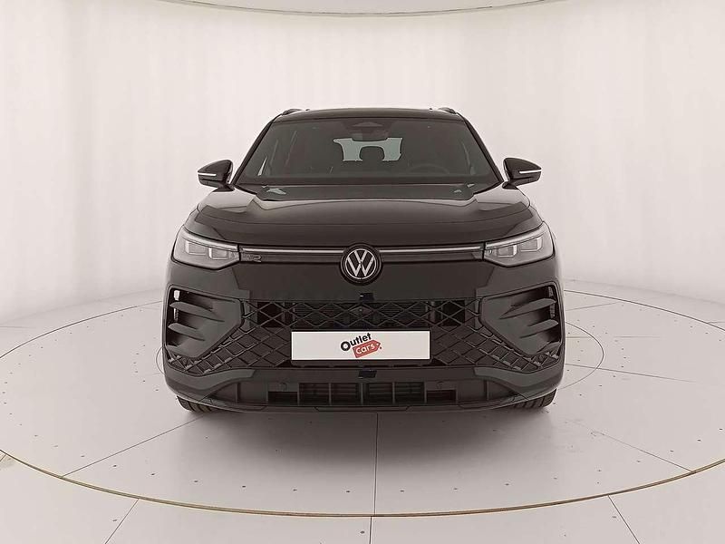 Nuova VW Tayron R-line 193 CV (141 kW) 2025 0e grenadill black metallizzat SUV